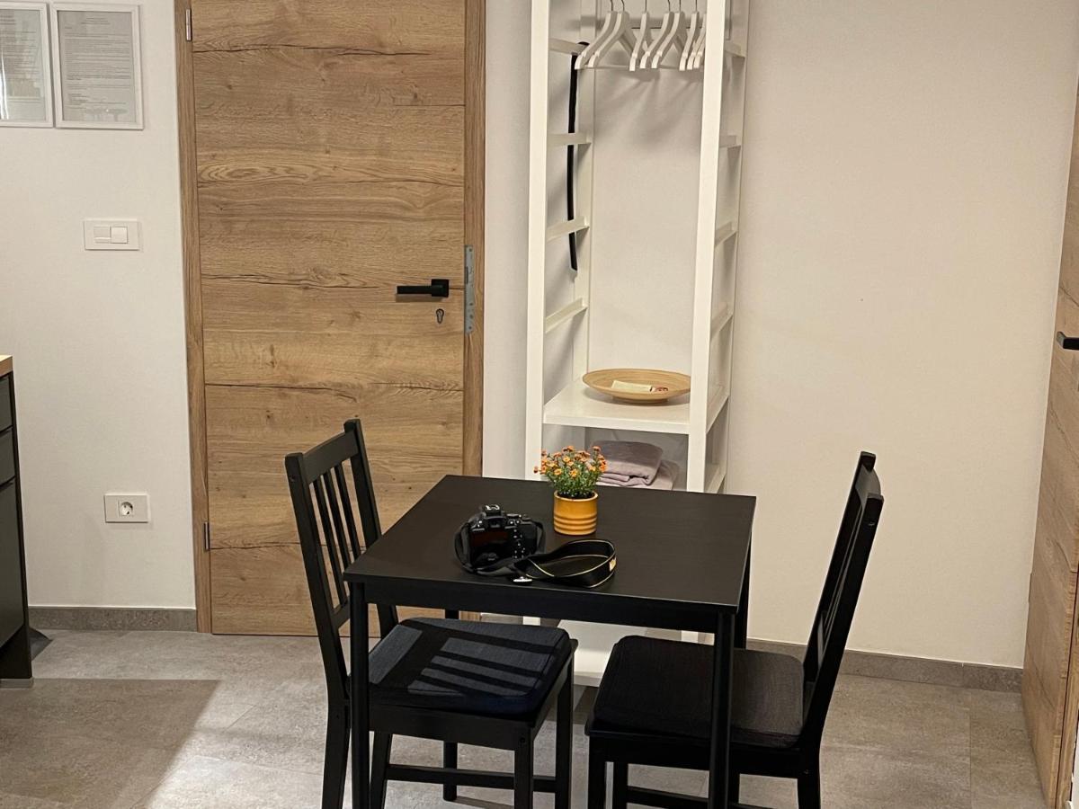 Apartments Piranom Luaran gambar