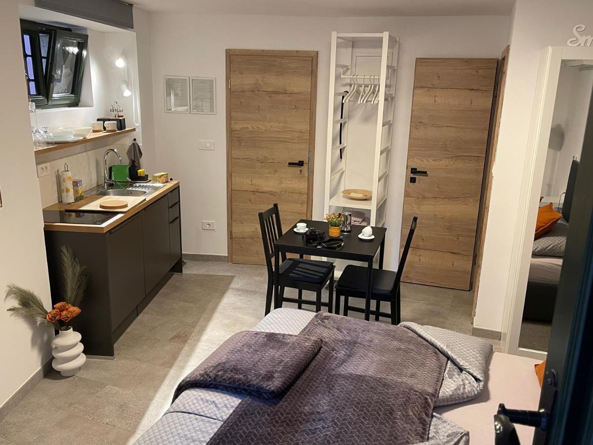 Apartments Piranom Luaran gambar